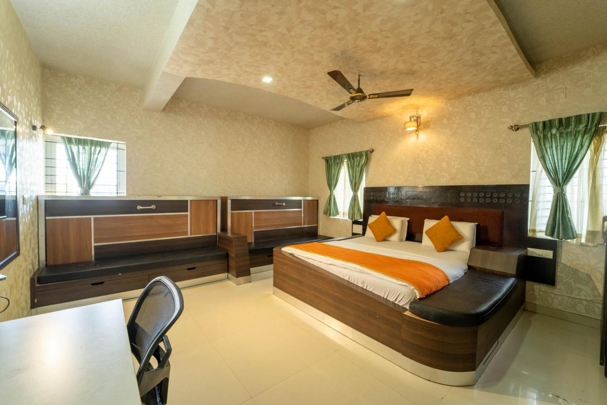 Seasons Suites Koramangala Бангалор Стая снимка
