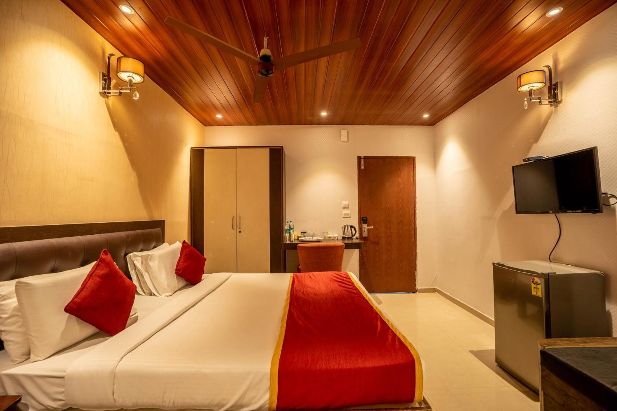 Seasons Suites Koramangala Бангалор Екстериор снимка