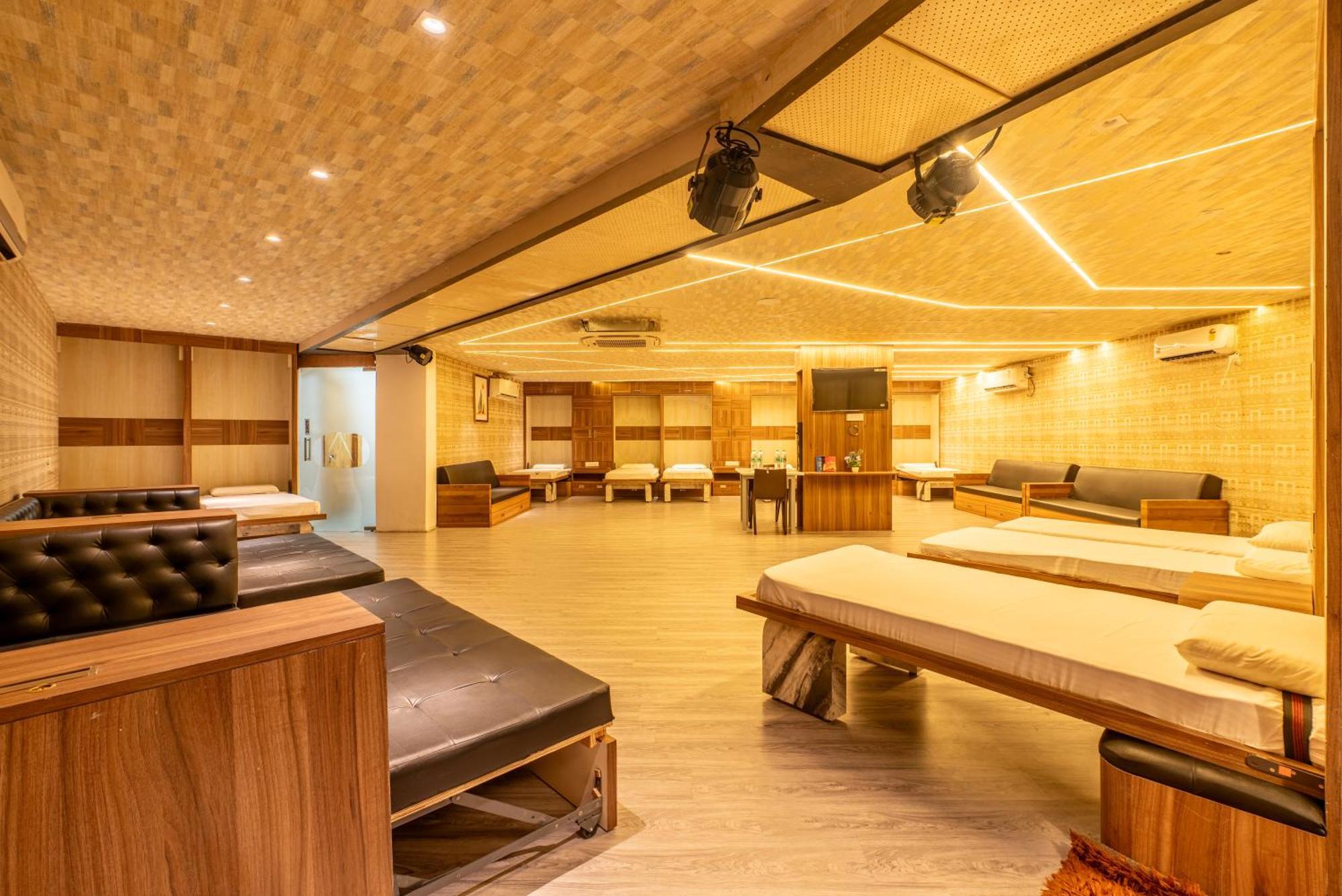 Seasons Suites Koramangala Бангалор Екстериор снимка