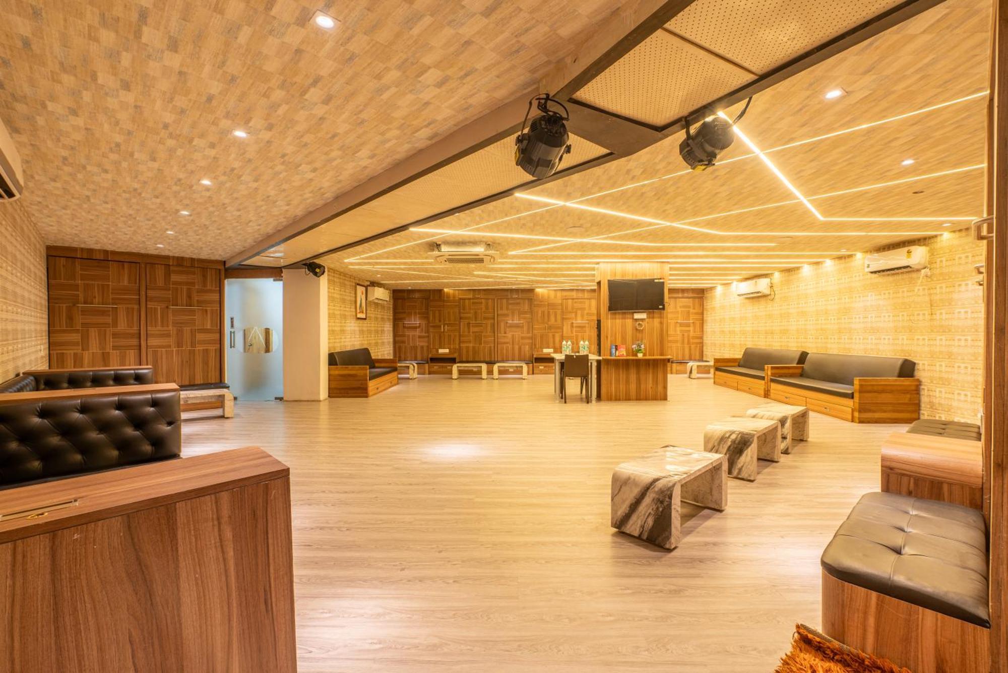 Seasons Suites Koramangala Бангалор Екстериор снимка
