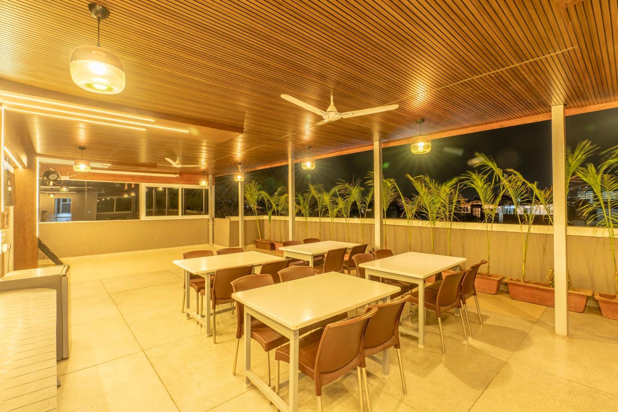 Seasons Suites Koramangala Бангалор Екстериор снимка